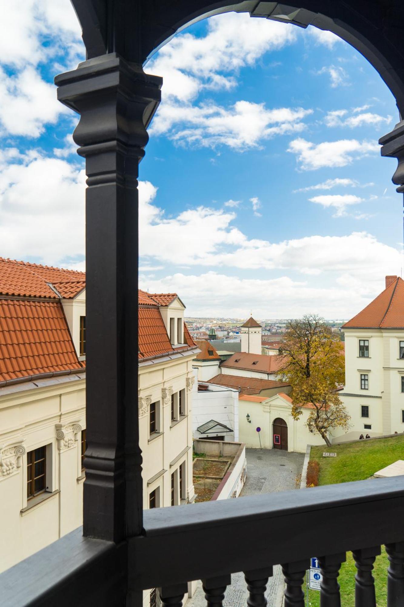 Bishop Apartments Brno Exterior foto